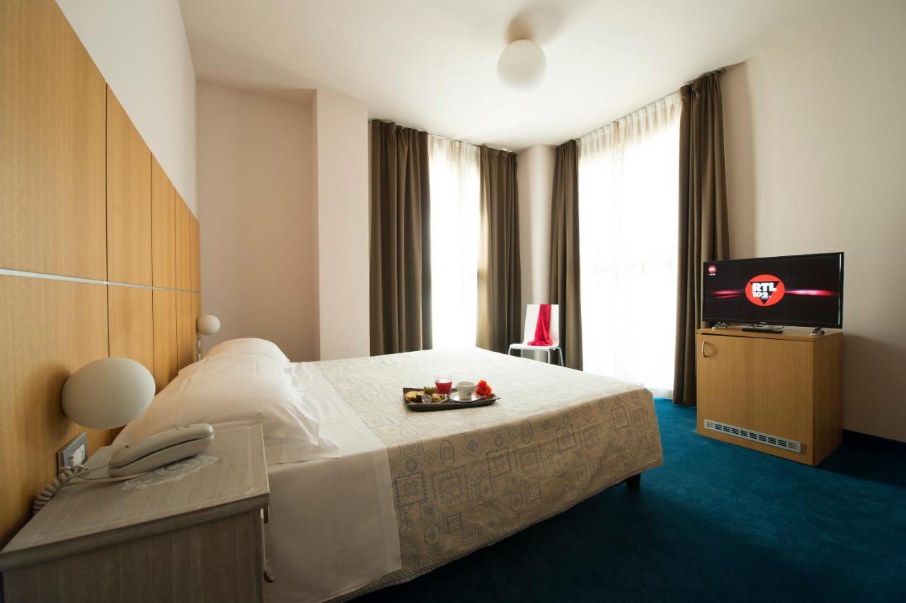 Hotel Delle Fiere Mozzate Extérieur photo